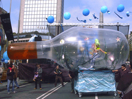 7 m inflatable bottle as marine prop