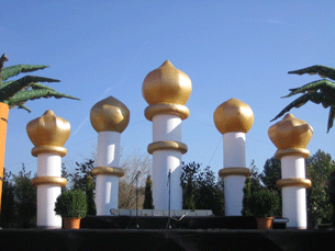 Inflatable Hindu towers 4.5 to 8 m